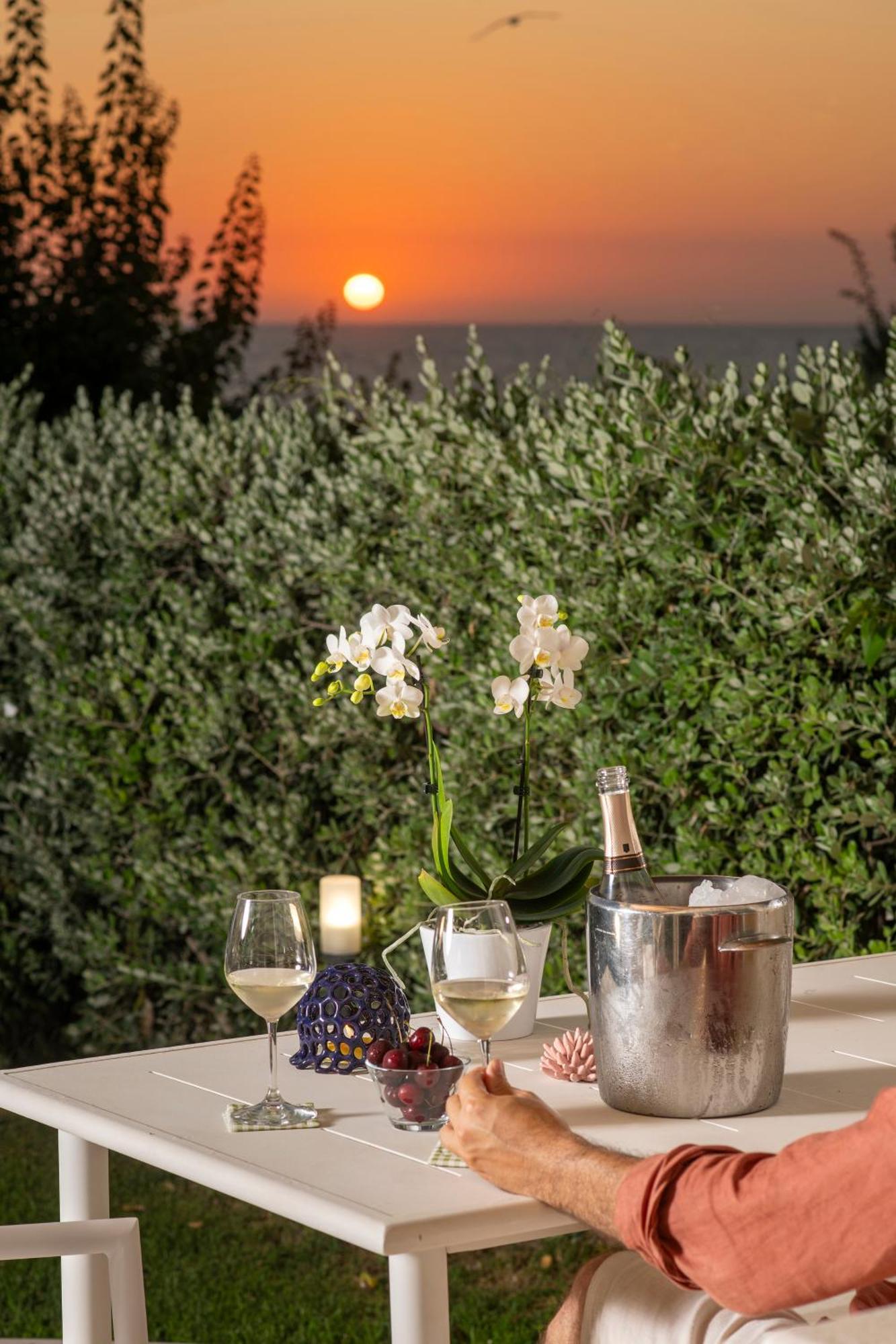 Orablu Executive Villas Форио Экстерьер фото