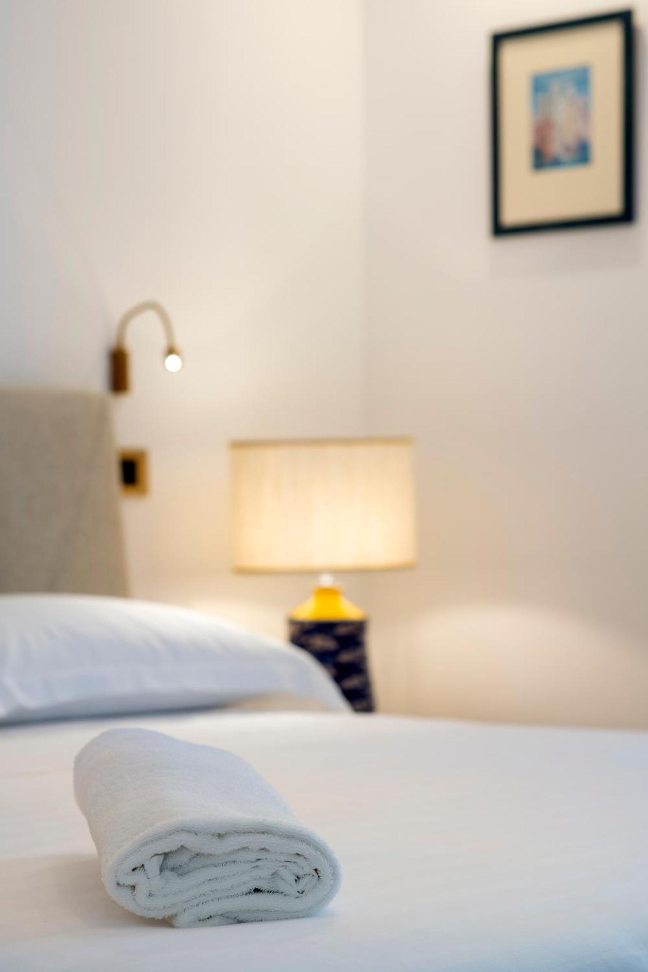 Orablu Executive Villas Форио Экстерьер фото